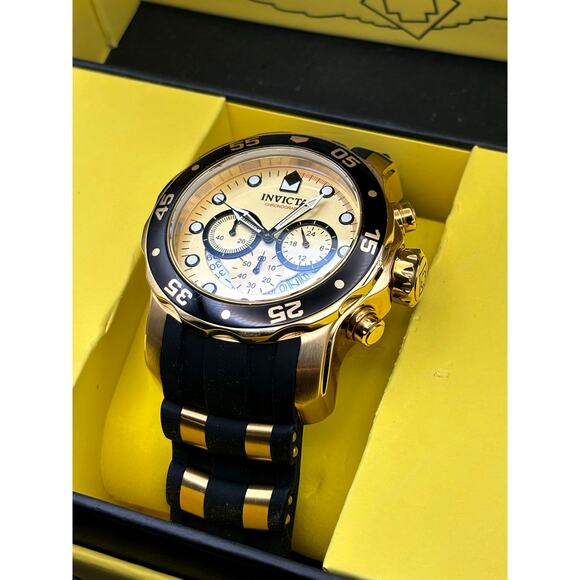 Invicta Pro Diver 17566 Men’s Chronograph Black & Gold Silicone Strap Watch NIB - Picture 8 of 17